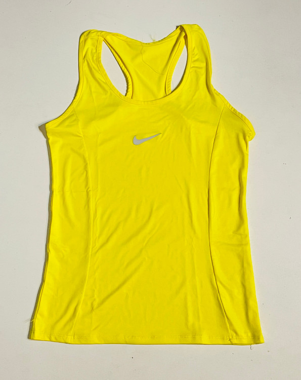 تاپ ورزشی قهرمانی فلامنت