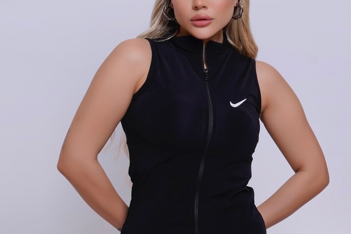 تاپ ورزشی زنانه تمام زیپ برش دار